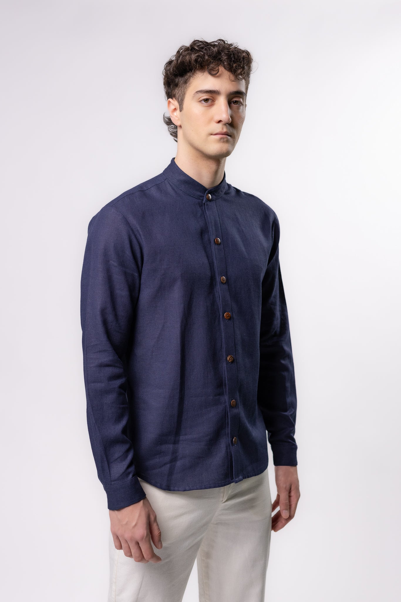 CAMISA LINO CUELLO MAO | AZUL MARINO
