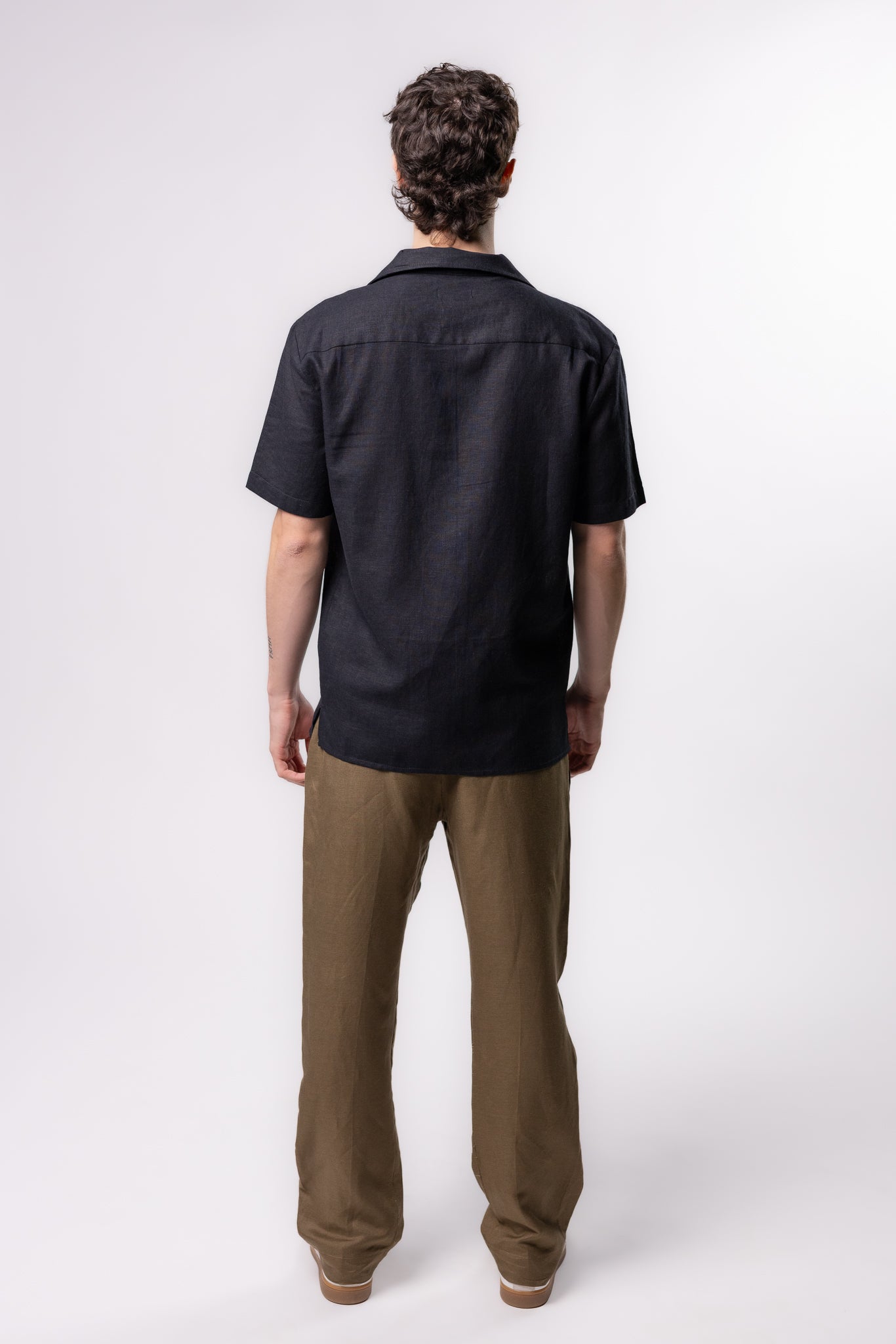 CAMISA LINO TIPO BOLOS | NEGRO