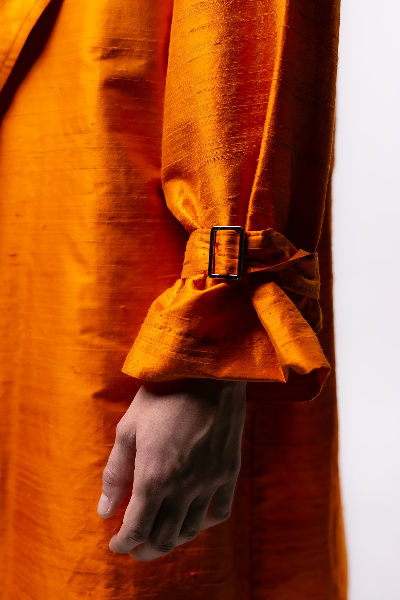 GABARDINA SHANTUNG | NARANJA METALICO HOMBRE