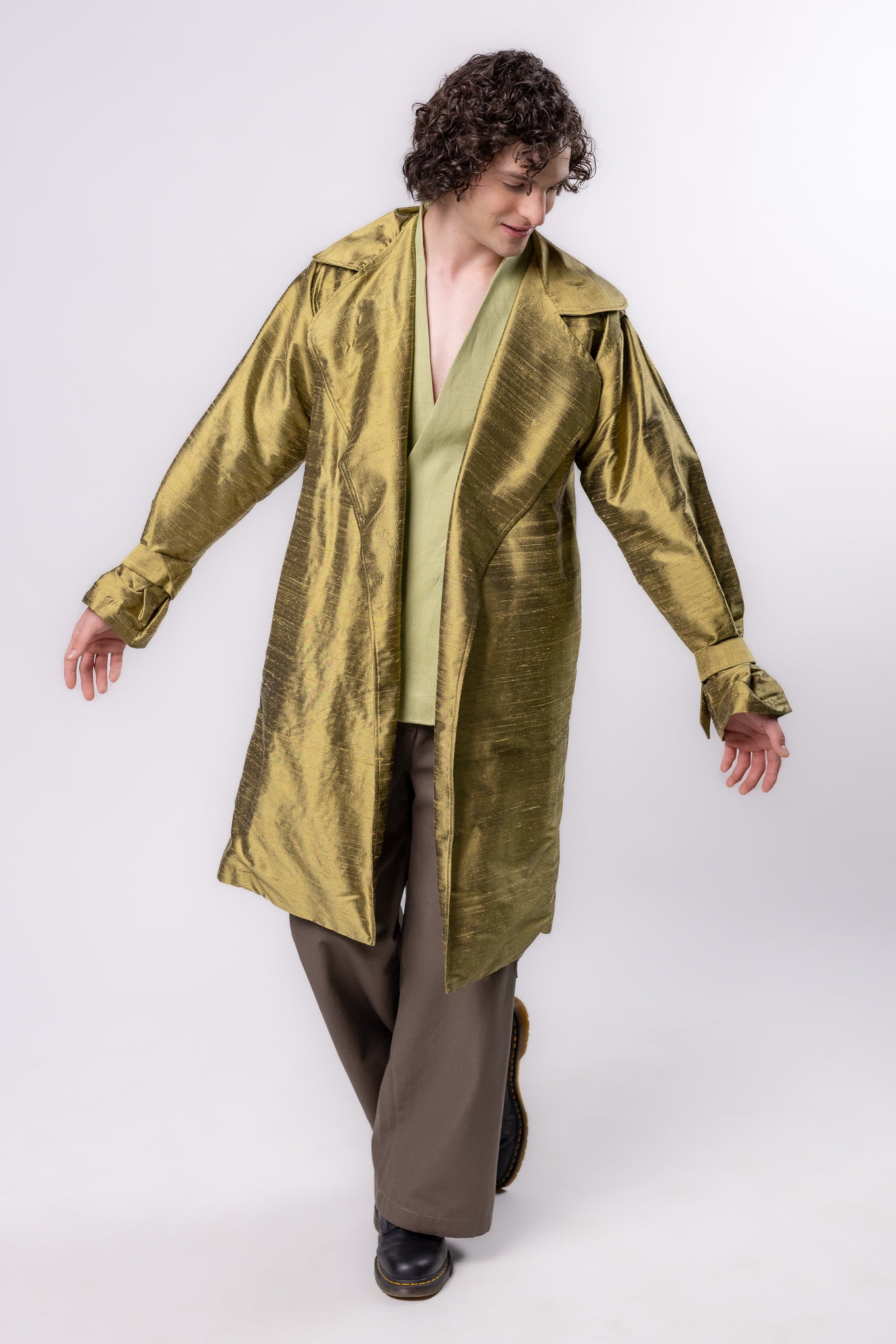 GABARDINA SHANTUNG | VERDE OLIVO METALICO HOMBRE