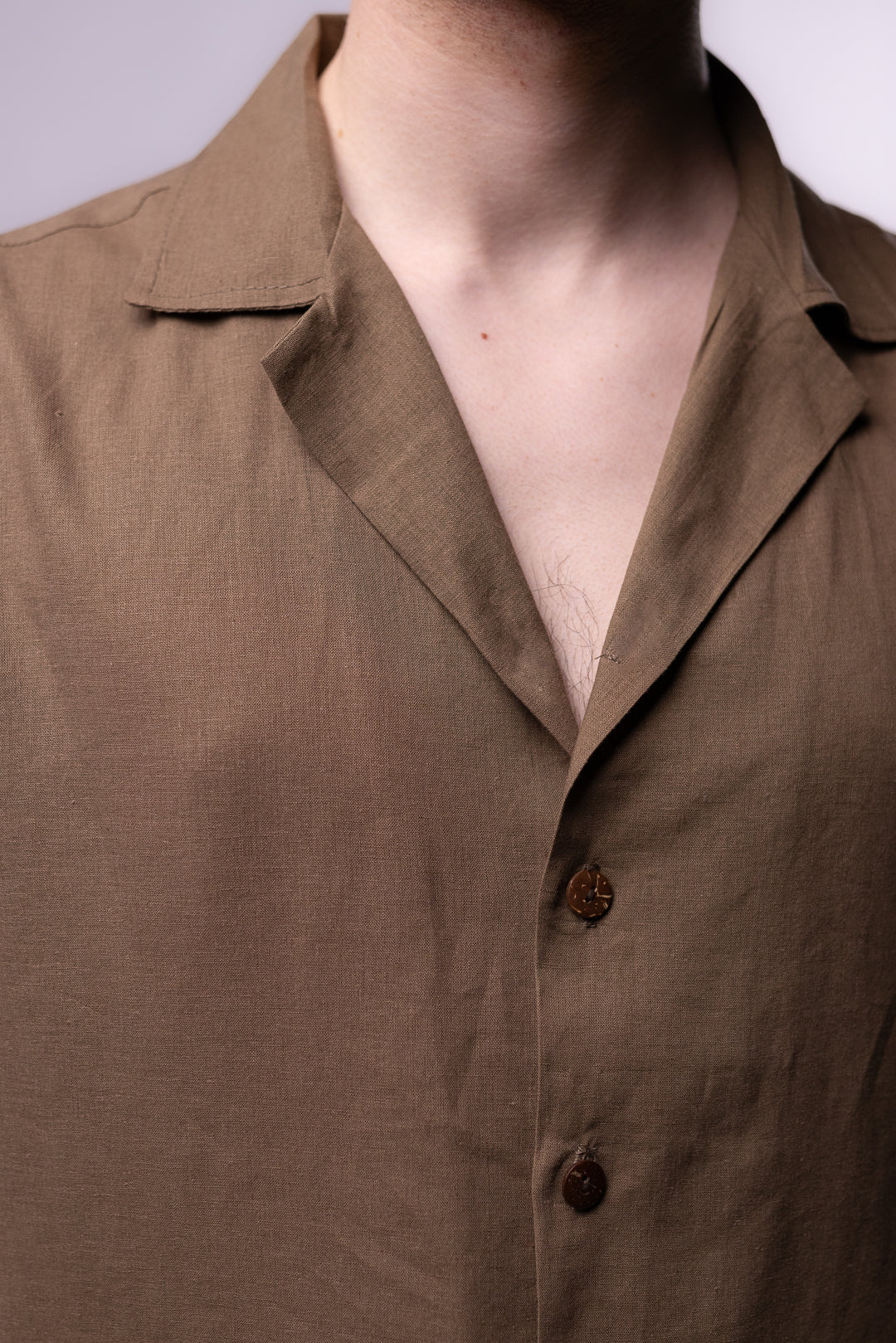 CAMISA LINO TIPO BOLOS | VERDE MILITAR