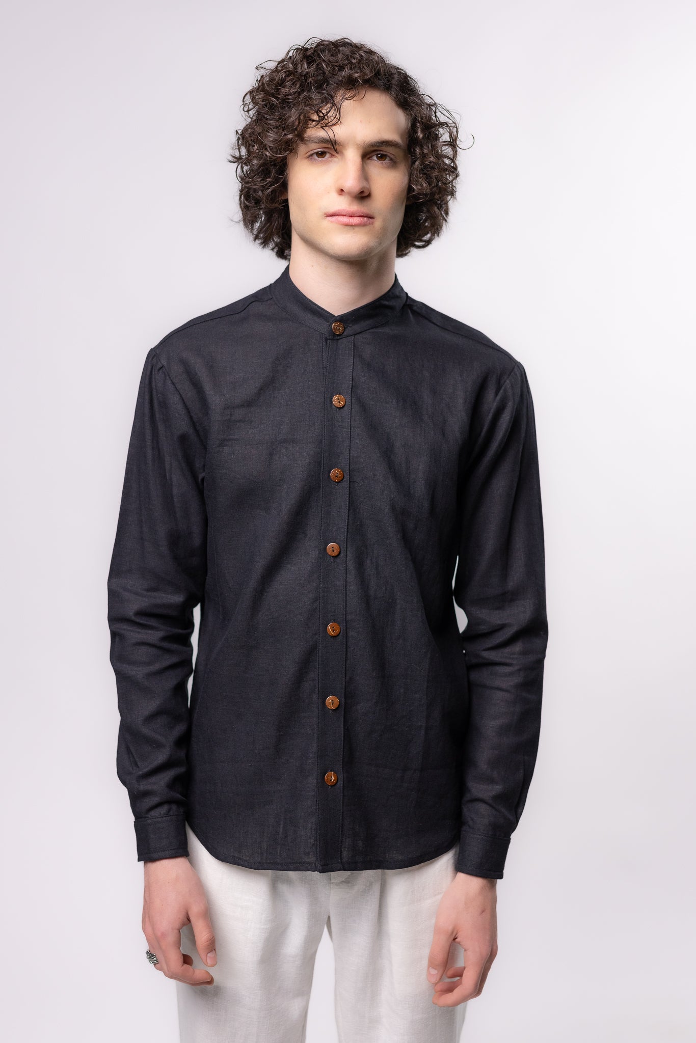 CAMISA LINO CUELLO MAO | NEGRO