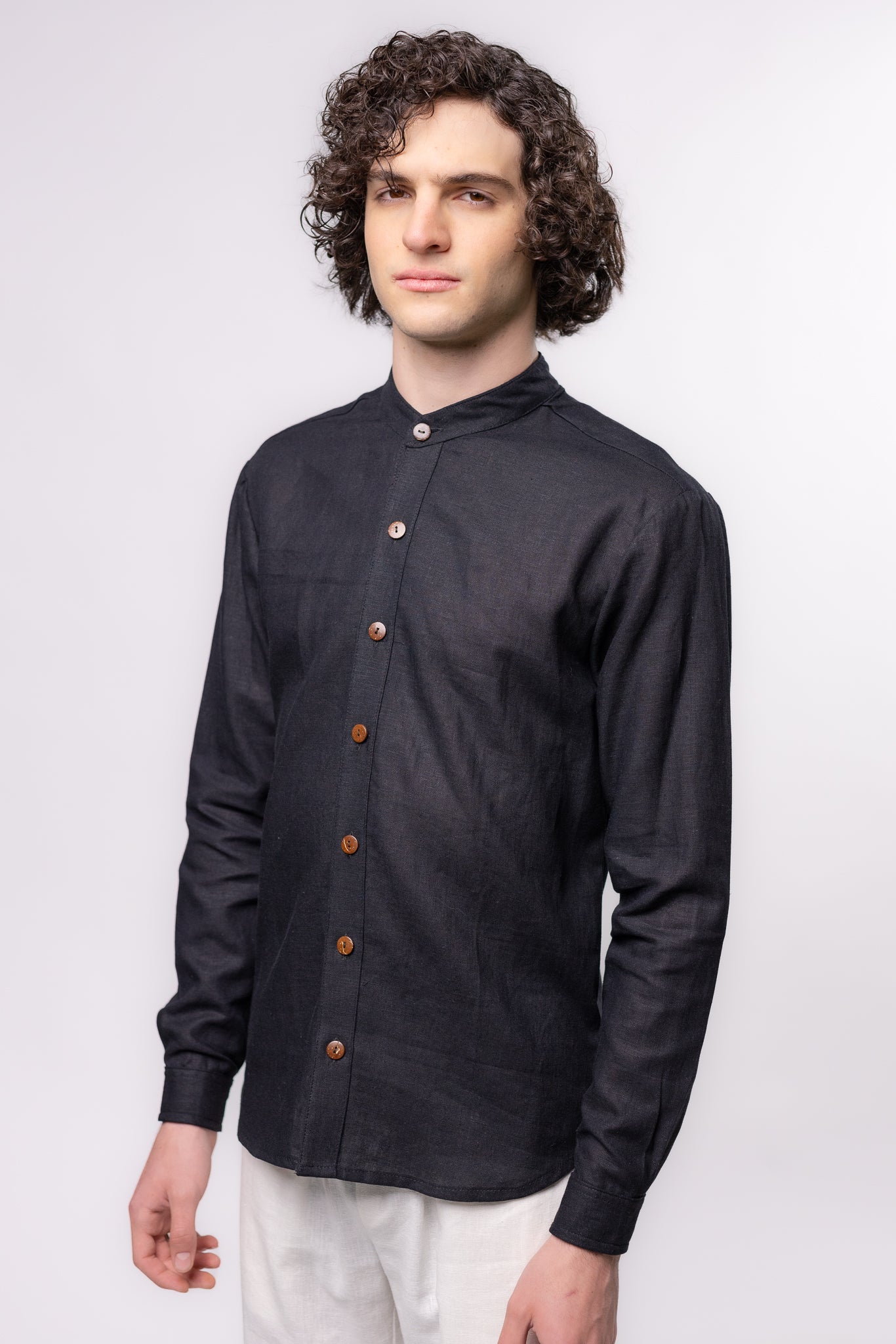 CAMISA LINO CUELLO MAO | NEGRO