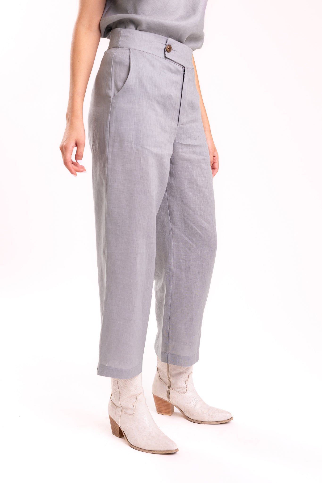 PANTALON CAPRI GRIS