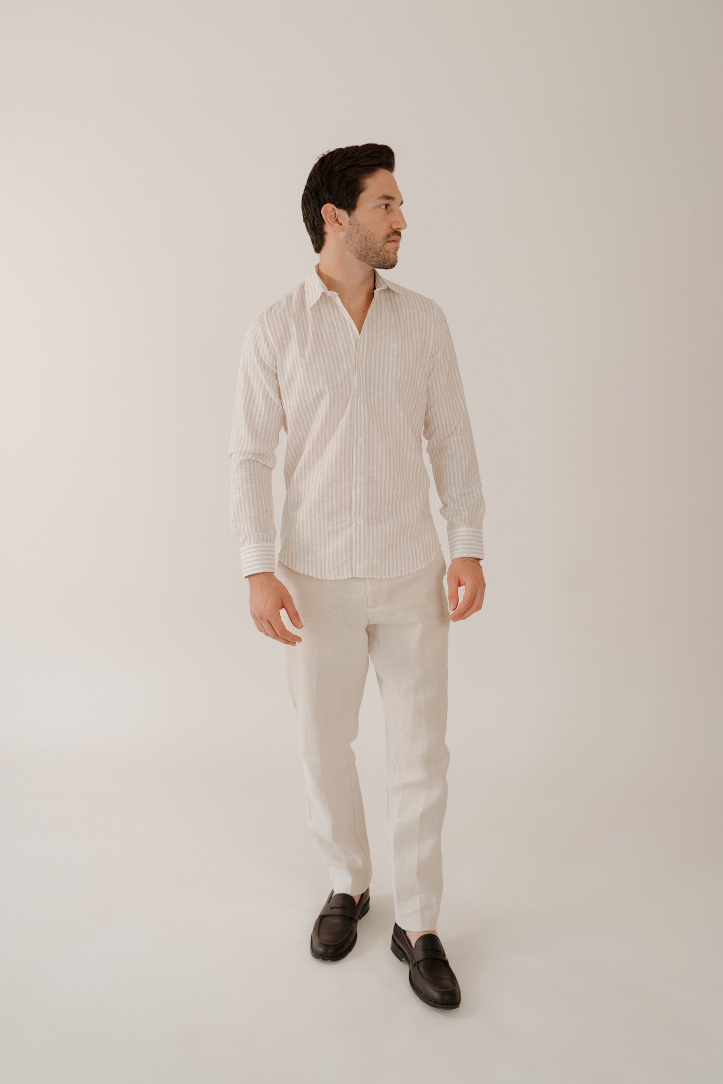 CAMISA DE RAYAS DELGADAS BEIGE