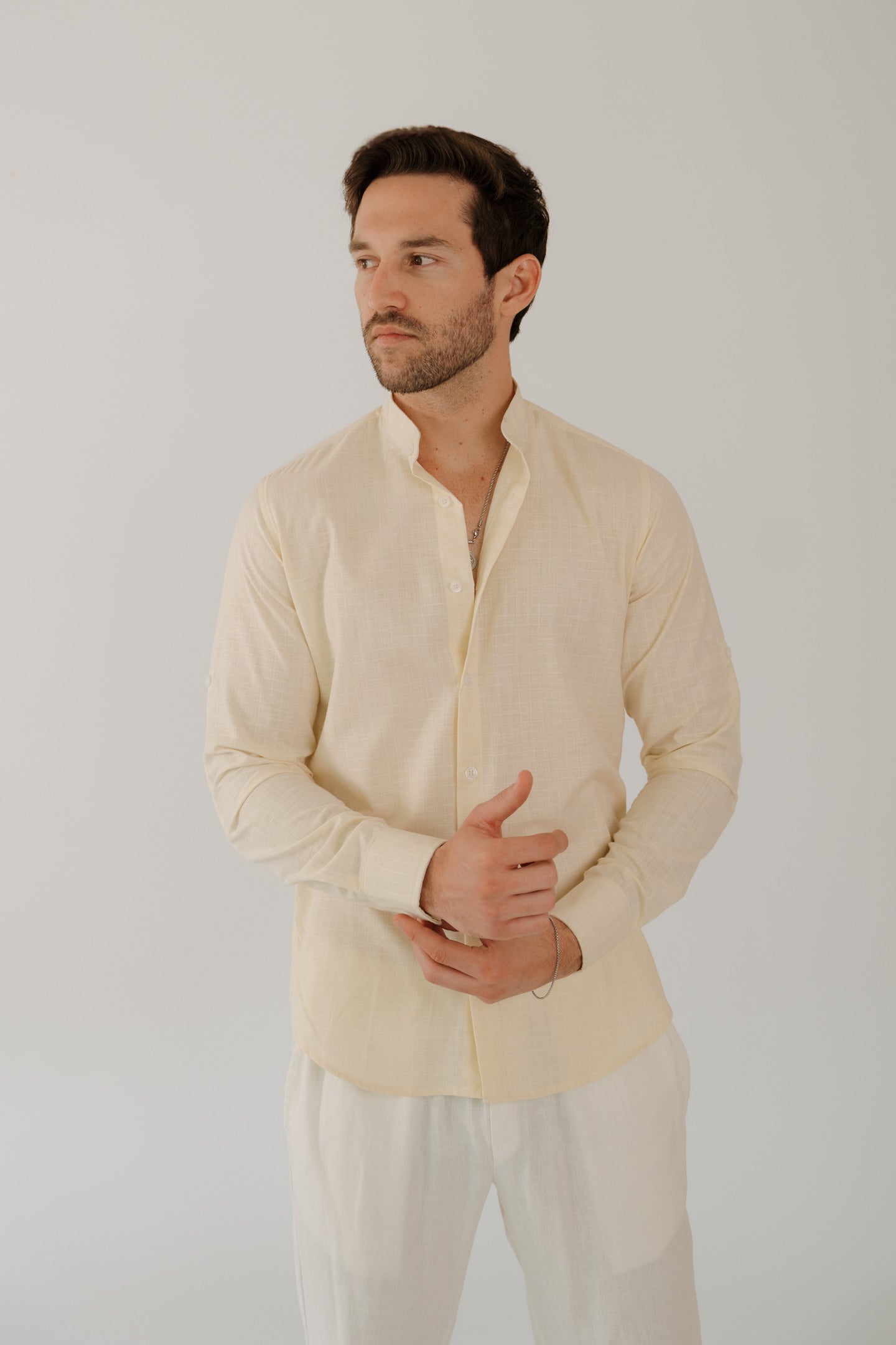 CAMISA CUELLO MAO AMARILLO